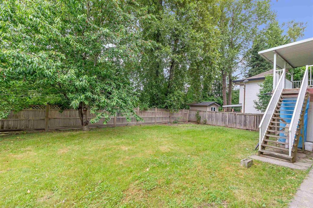 8841 140a Street, Surrey, British Columbia  V3V 7H1 - Photo 3 - R3077903