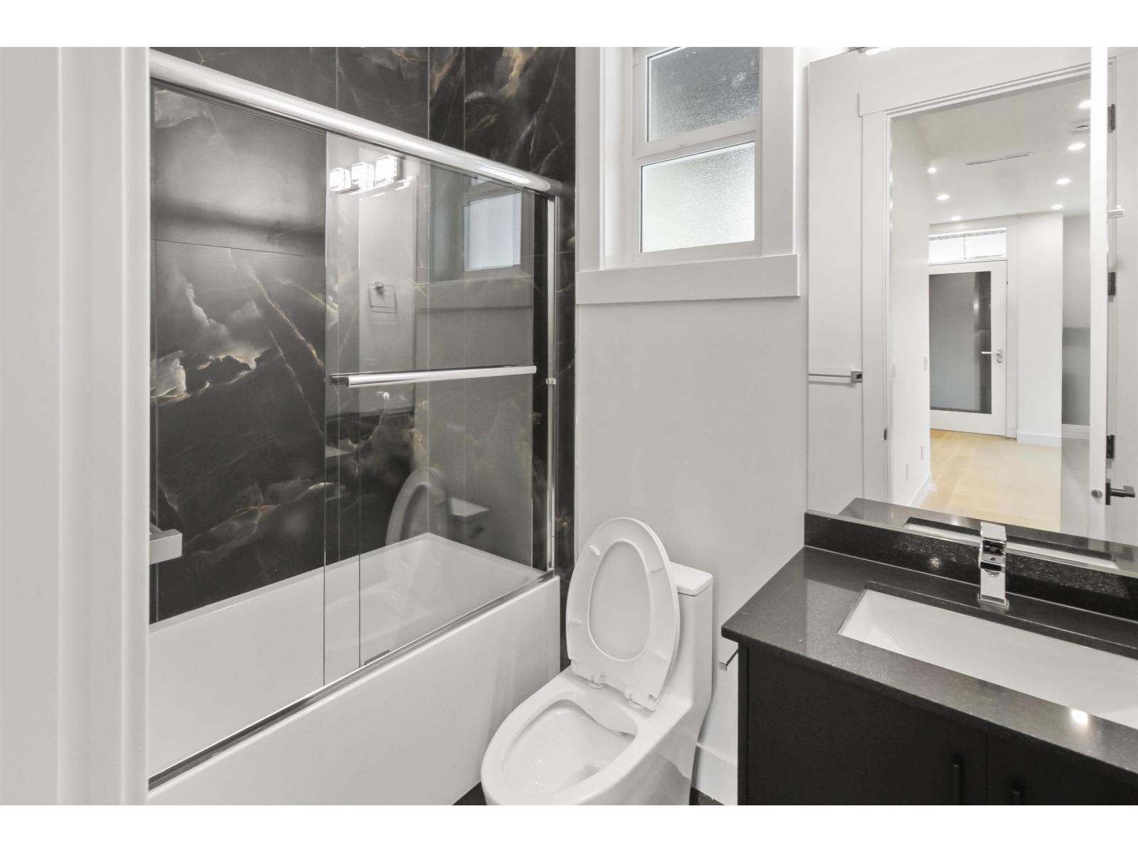 16019 9a Avenue, Surrey, British Columbia  V4A 9A7 - Photo 24 - R3077861