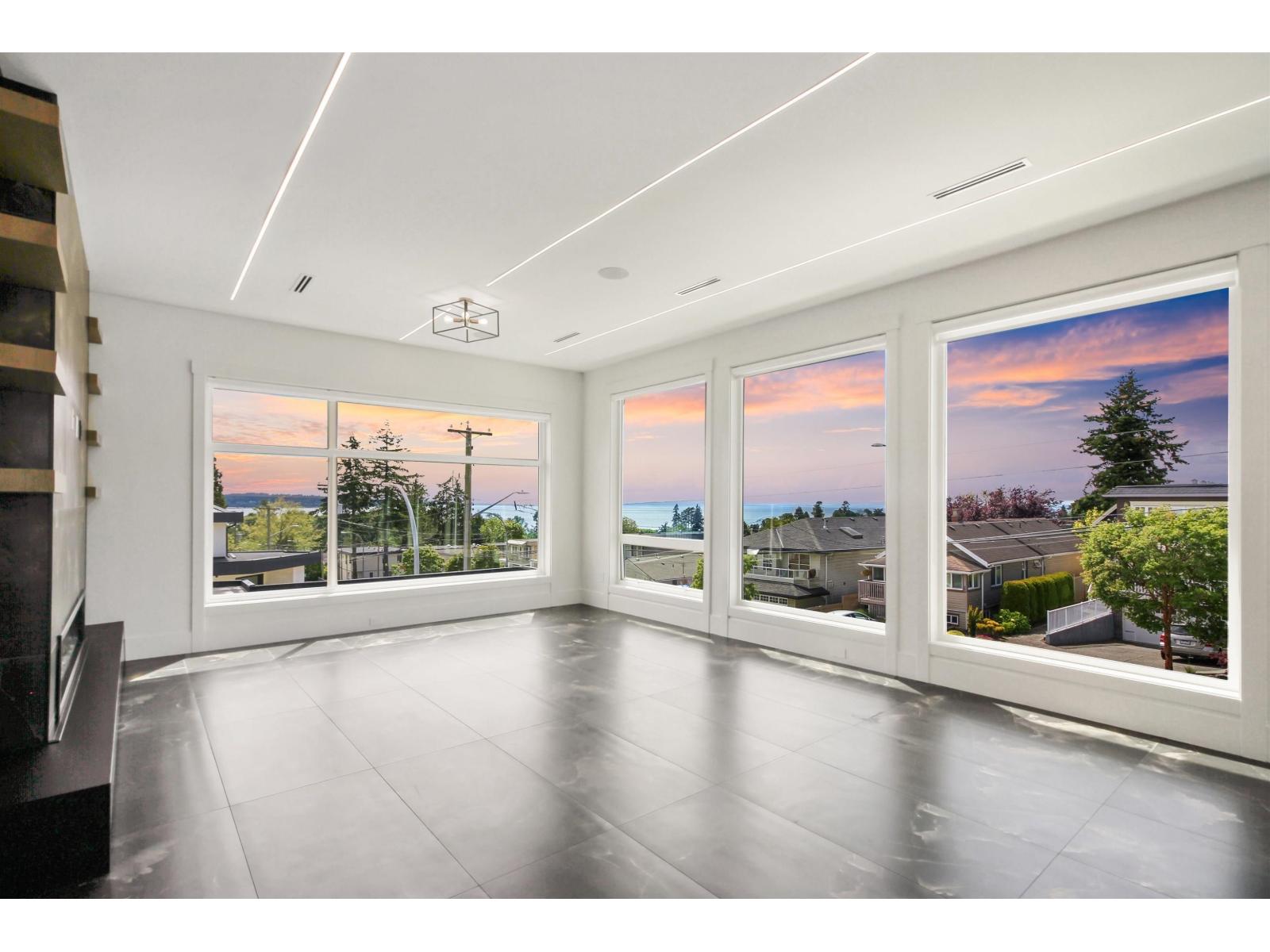 16019 9a Avenue, Surrey, British Columbia  V4A 9A7 - Photo 5 - R3077861