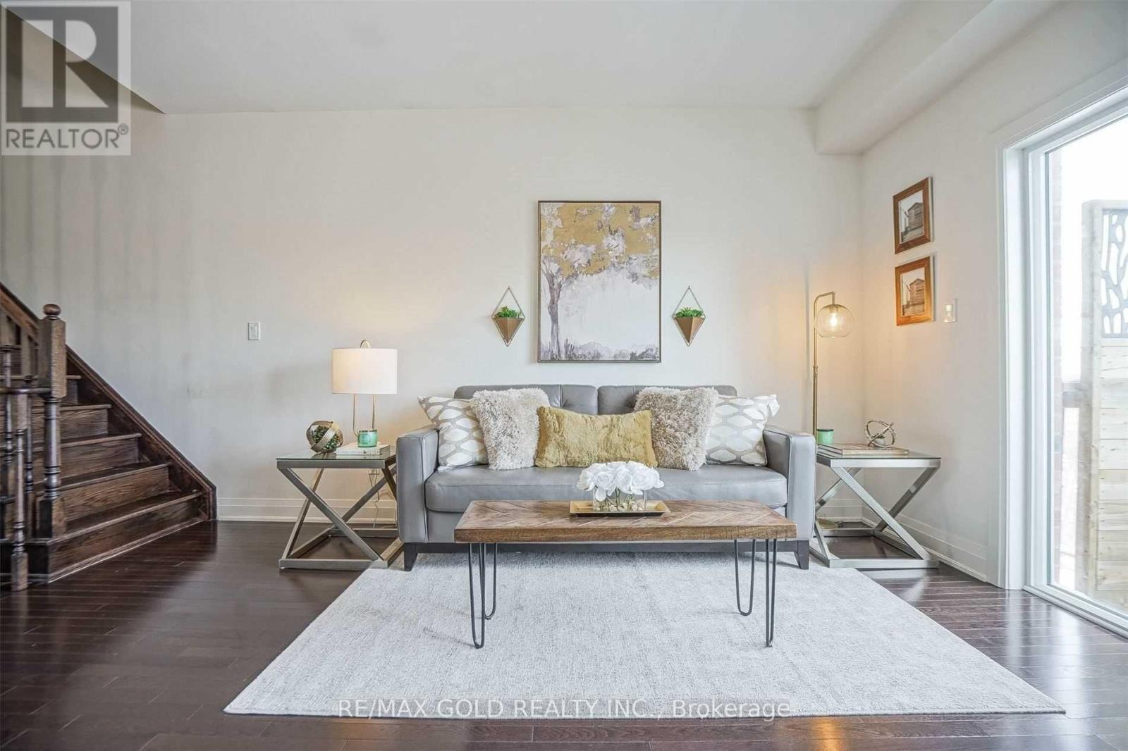 116 Aspen Hills Road, Brampton, Ontario  L6Y 0H7 - Photo 10 - W12655822