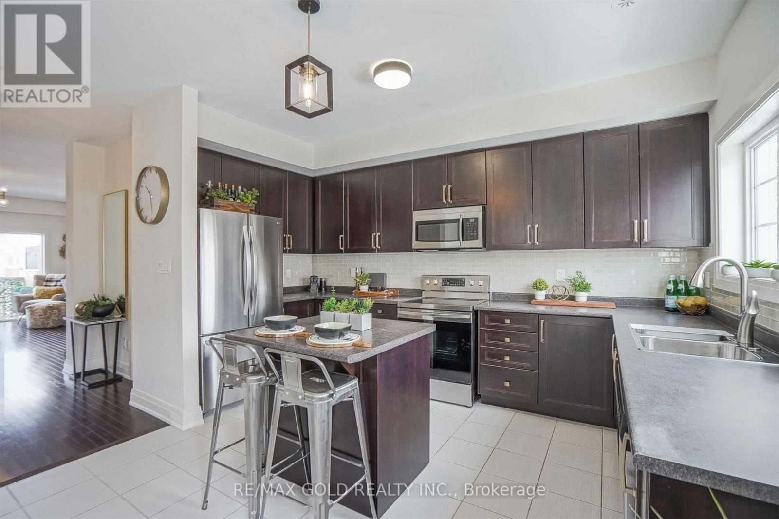 116 Aspen Hills Road, Brampton, Ontario  L6Y 0H7 - Photo 14 - W12655822