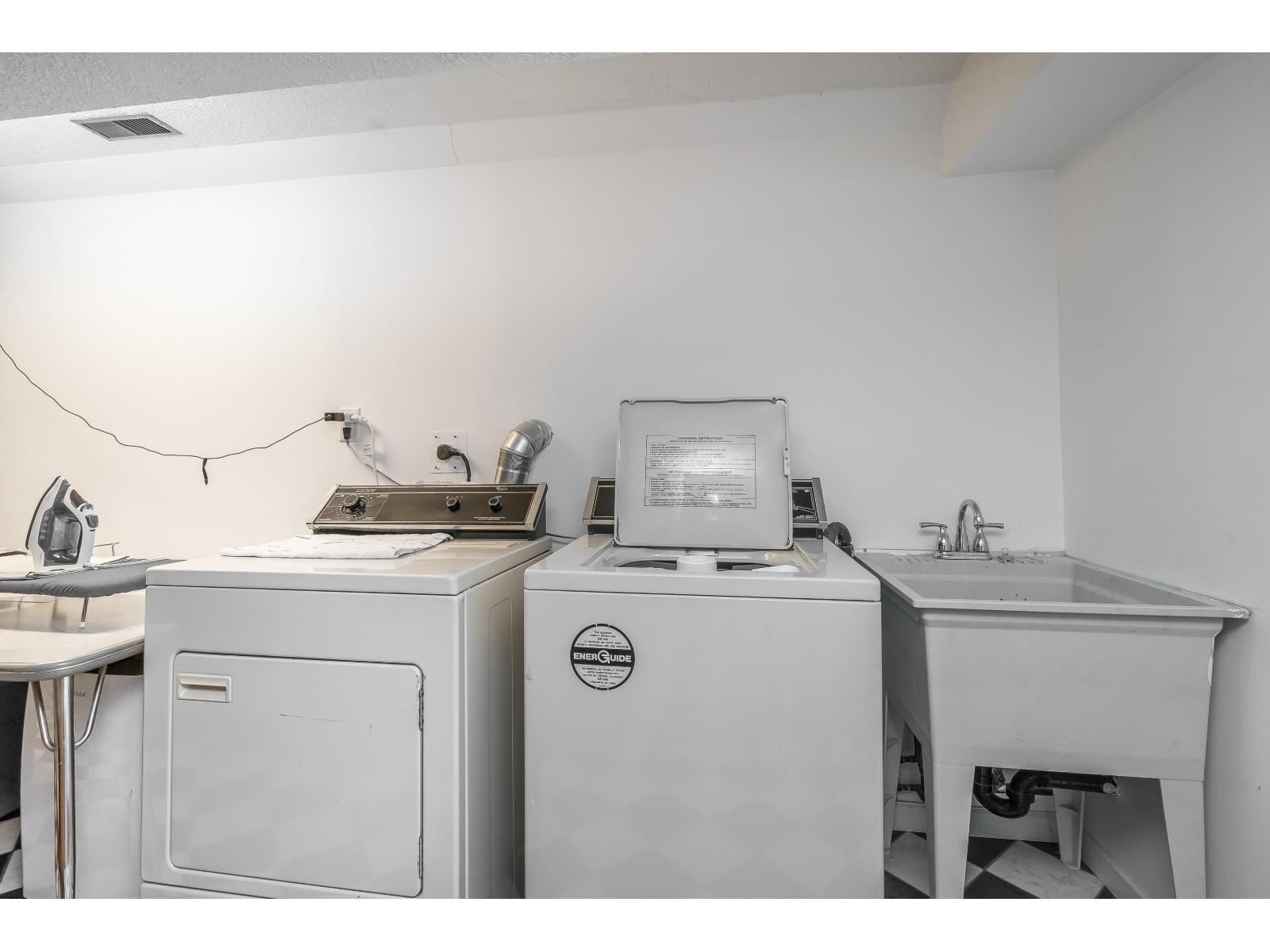 914 164 Street, Surrey, British Columbia  V4A 4Y5 - Photo 31 - R3068208