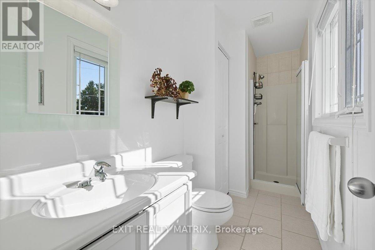 159 Dunlop Crescent, Russell, Ontario  K4R 1B3 - Photo 24 - X12436912