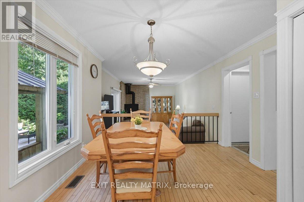 159 Dunlop Crescent, Russell, Ontario  K4R 1B3 - Photo 17 - X12436912