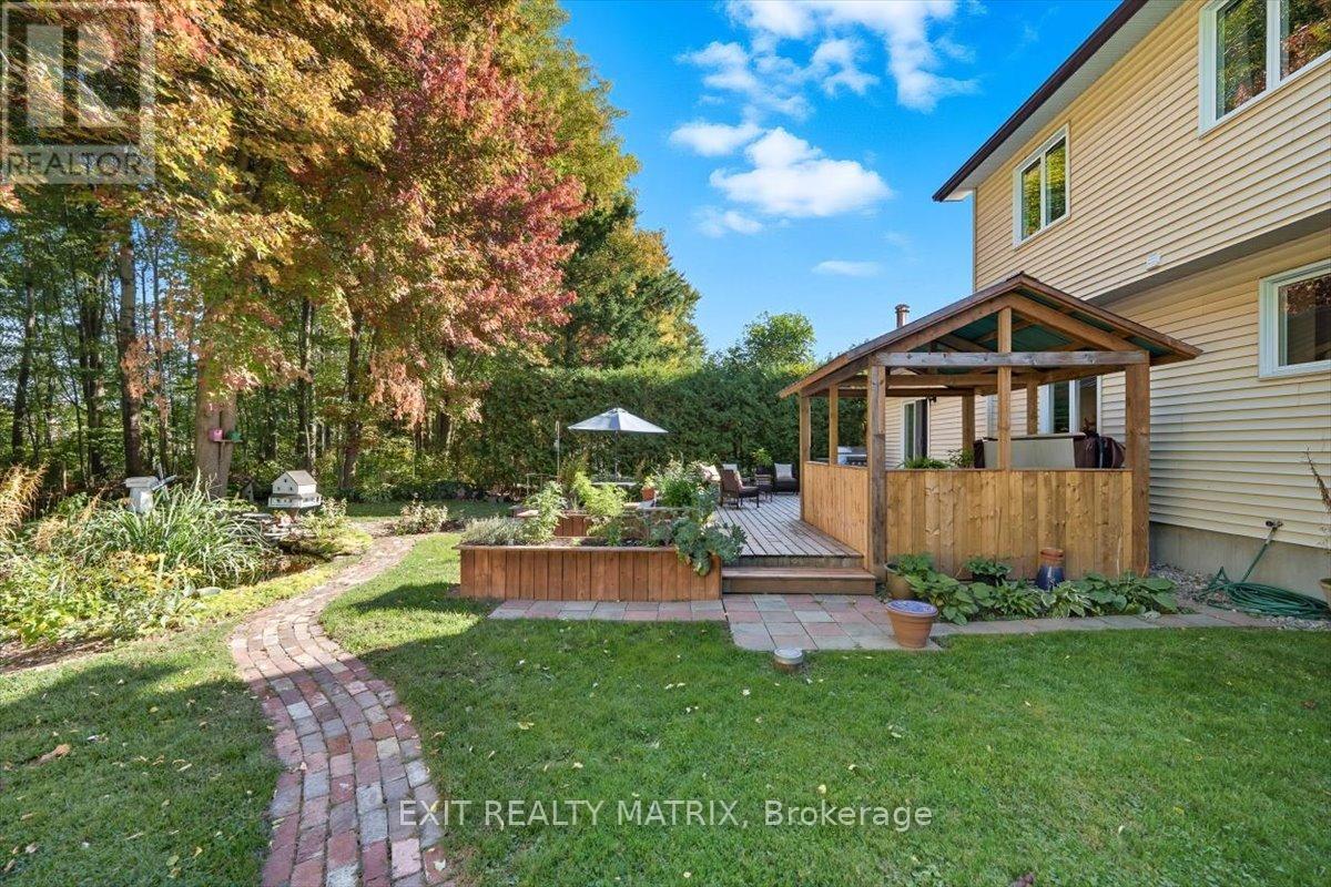 159 Dunlop Crescent, Russell, Ontario  K4R 1B3 - Photo 34 - X12436912