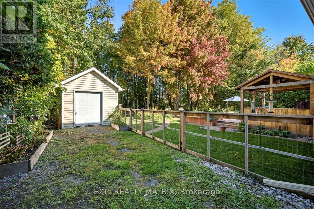 159 Dunlop Crescent, Russell, Ontario  K4R 1B3 - Photo 39 - X12436912