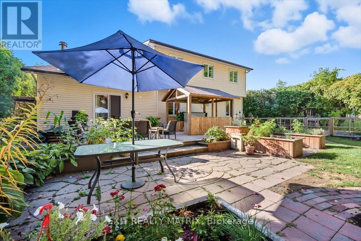 159 Dunlop Crescent, Russell, Ontario  K4R 1B3 - Photo 38 - X12436912