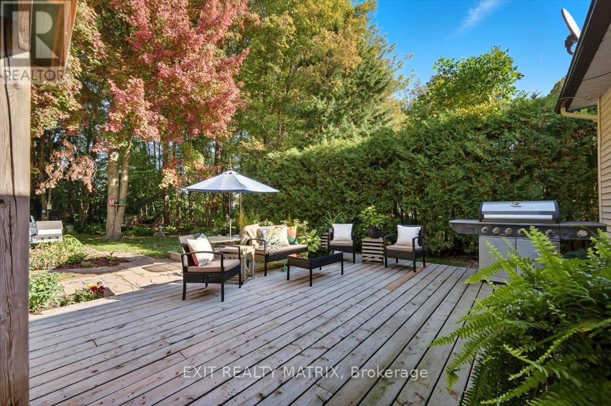 159 Dunlop Crescent, Russell, Ontario  K4R 1B3 - Photo 35 - X12436912