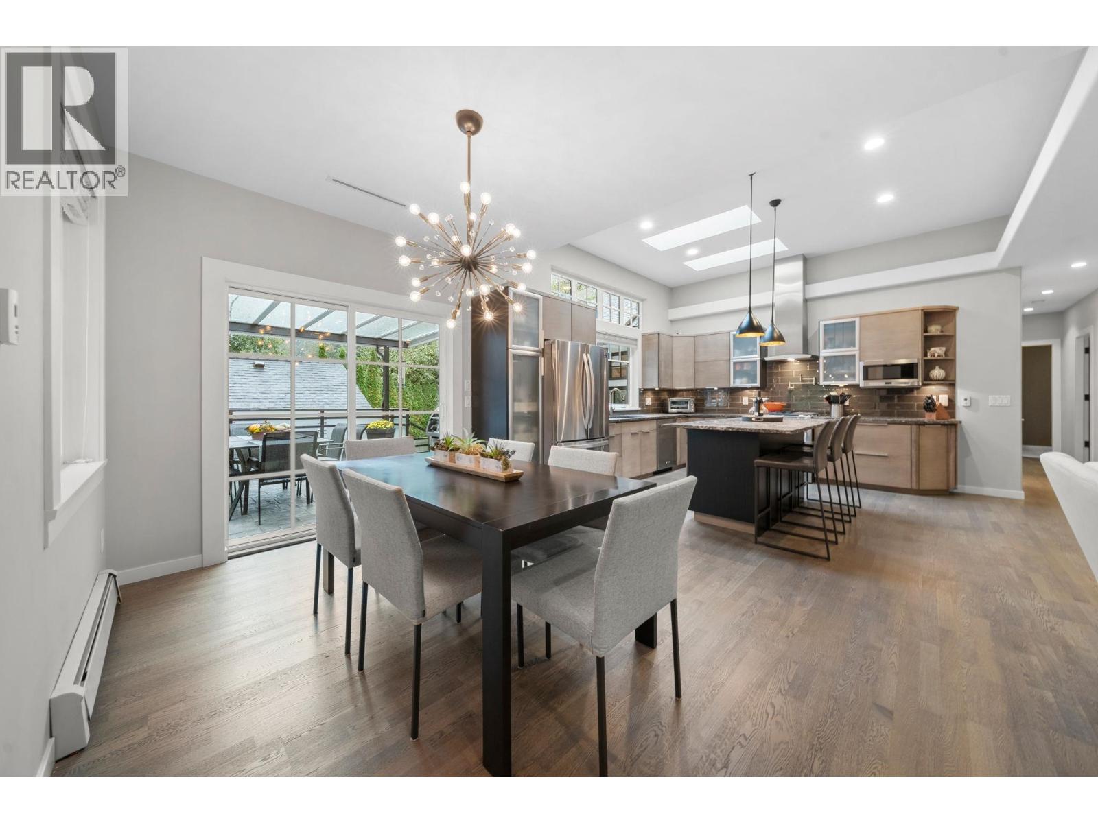 2140 Pemberton Avenue, North Vancouver, British Columbia  V7P 2T1 - Photo 6 - R3077963