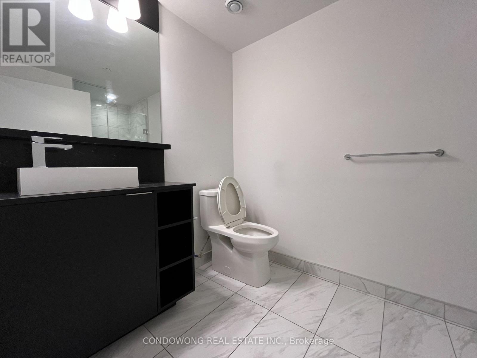 2716 - 85 Wood Street, Toronto, Ontario  M4Y 0E8 - Photo 12 - C12682848