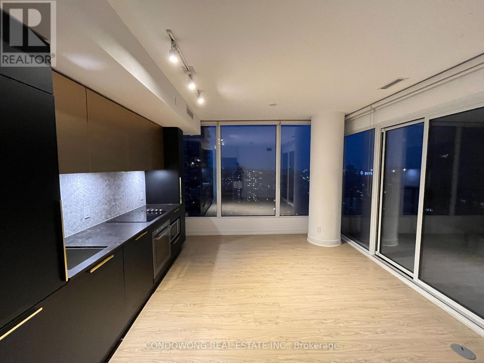 2716 - 85 Wood Street, Toronto, Ontario  M4Y 0E8 - Photo 2 - C12682848