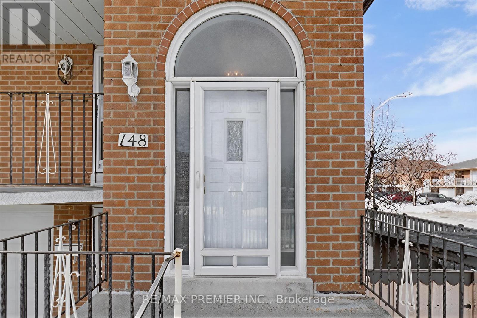 148 Yatescastle Drive, Toronto, Ontario  M3L 2L9 - Photo 3 - W12657520