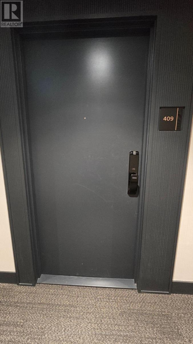 409 - 395 Dundas Street W, Oakville, Ontario  L6M 5R8 - Photo 4 - W12682838