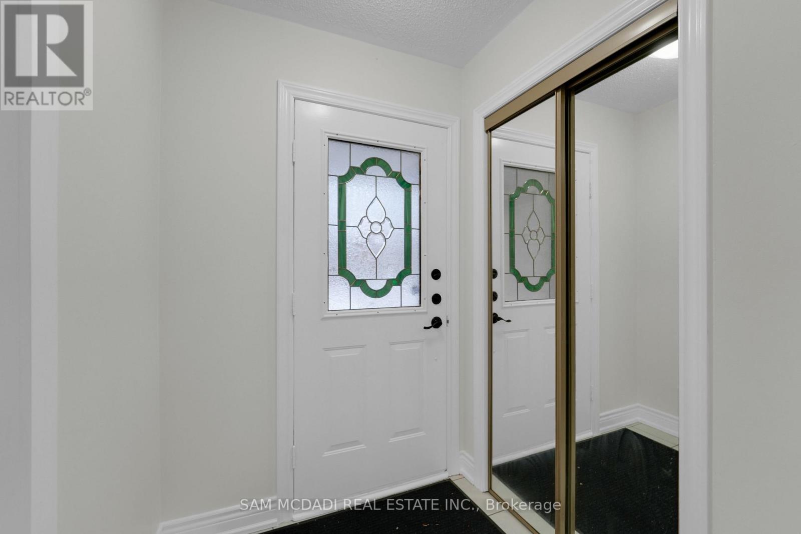 5487 Cosmic Crescent, Mississauga, Ontario  L4Z 3R8 - Photo 3 - W12682878