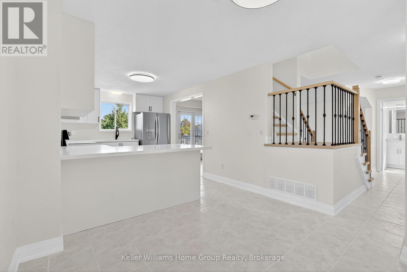 238 Briarmeadow Drive, Kitchener, Ontario  N2A 4C4 - Photo 7 - X12682912