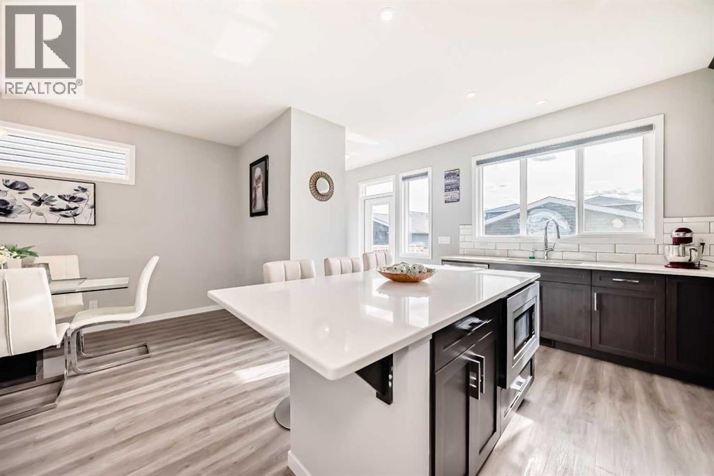 868 West Lakeview Drive, Chestermere, Alberta  T1X 1Z5 - Photo 17 - A2261148