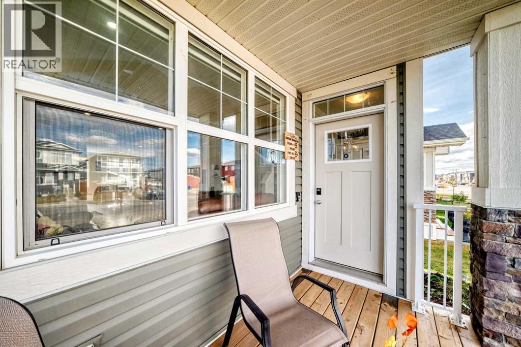 868 West Lakeview Drive, Chestermere, Alberta  T1X 1Z5 - Photo 3 - A2261148