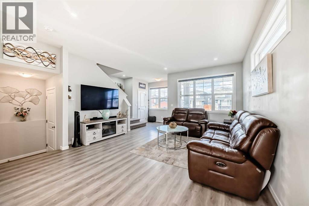 868 West Lakeview Drive, Chestermere, Alberta  T1X 1Z5 - Photo 8 - A2261148