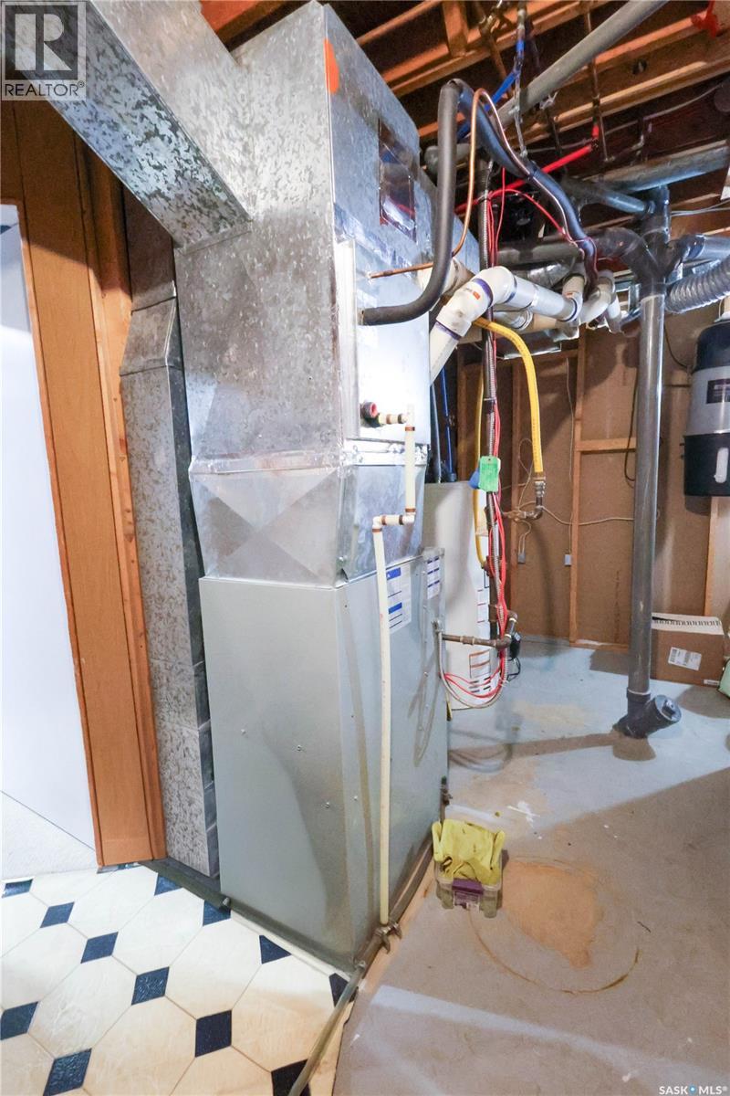 1413 Holmes Road, Prince Albert, Saskatchewan  S6V 6C5 - Photo 34 - SK026537