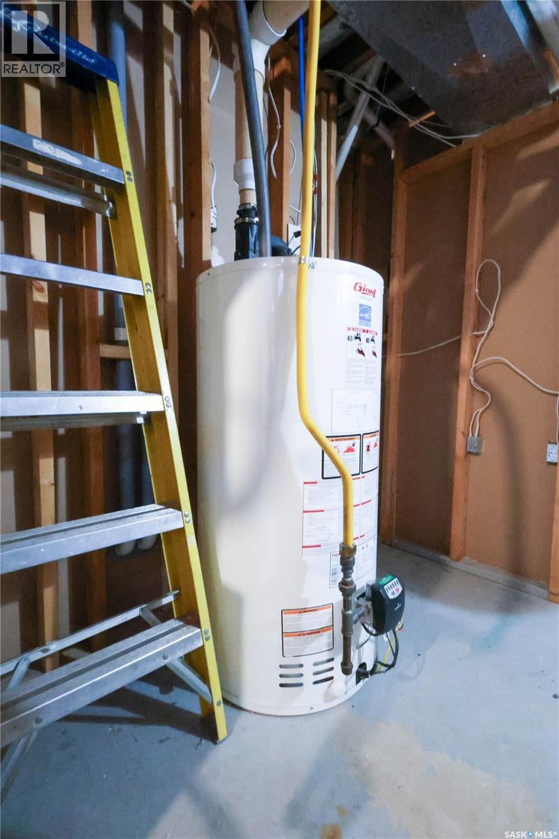 1413 Holmes Road, Prince Albert, Saskatchewan  S6V 6C5 - Photo 35 - SK026537