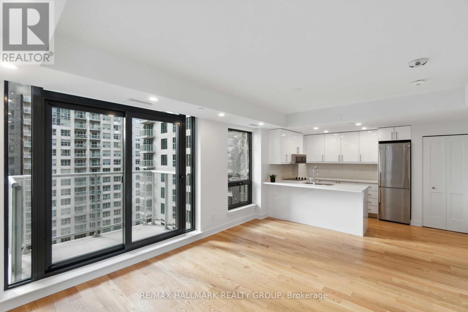 1008 - 180 George Street, Ottawa, Ontario  K1N 0G8 - Photo 12 - X12682936