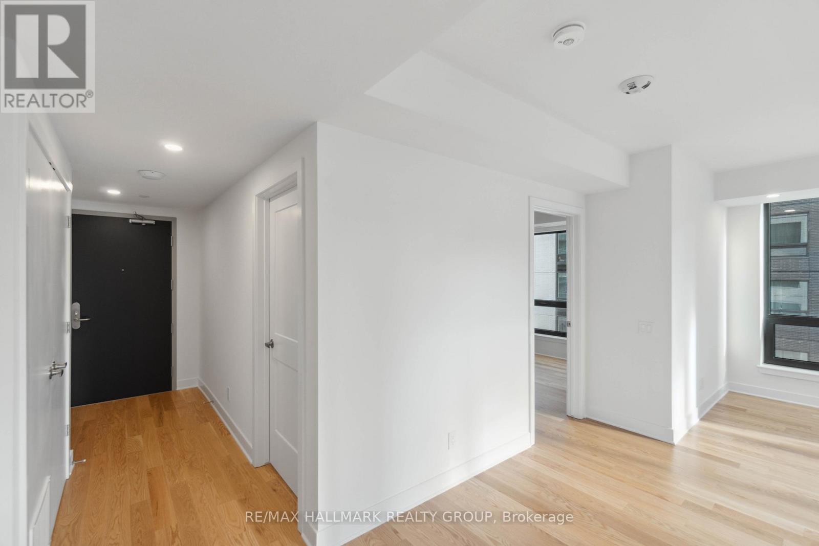 1008 - 180 George Street, Ottawa, Ontario  K1N 0G8 - Photo 19 - X12682936