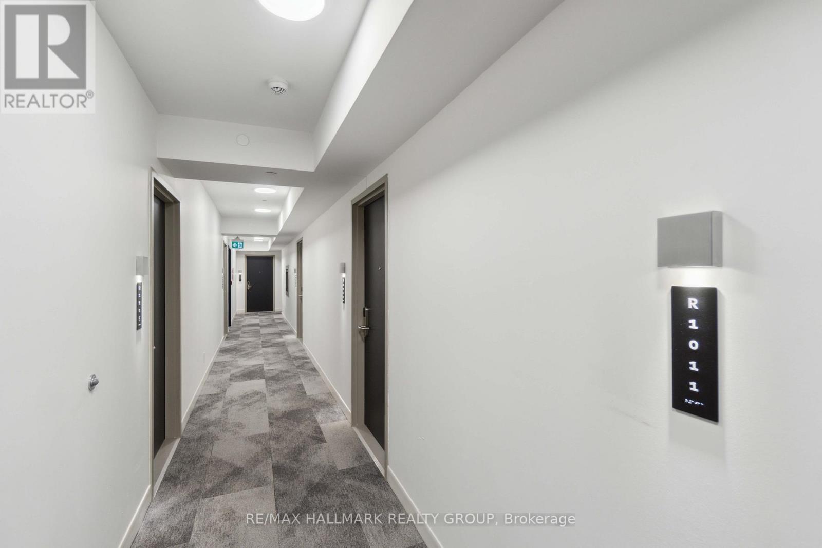 1008 - 180 George Street, Ottawa, Ontario  K1N 0G8 - Photo 3 - X12682936