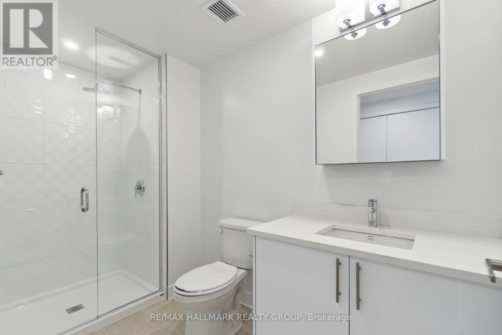 1008 - 180 George Street, Ottawa, Ontario  K1N 0G8 - Photo 7 - X12682936