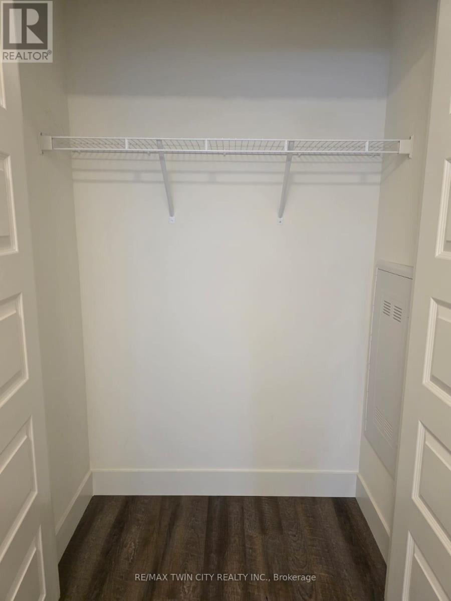 202 - 107 Roger Street, Waterloo, Ontario  N2J 1A4 - Photo 6 - X12678022