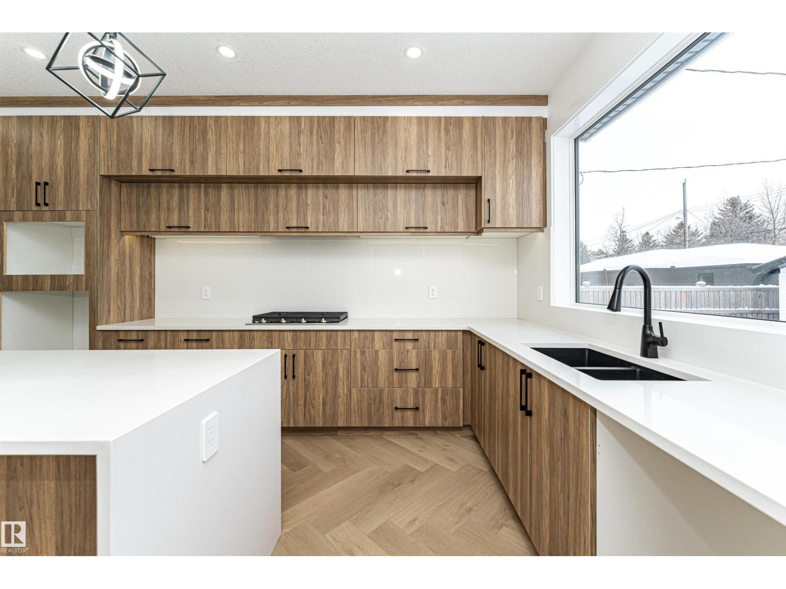 9624 86 St Nw, Edmonton, Alberta T6C 3E9 - Photo 19 - E4469638