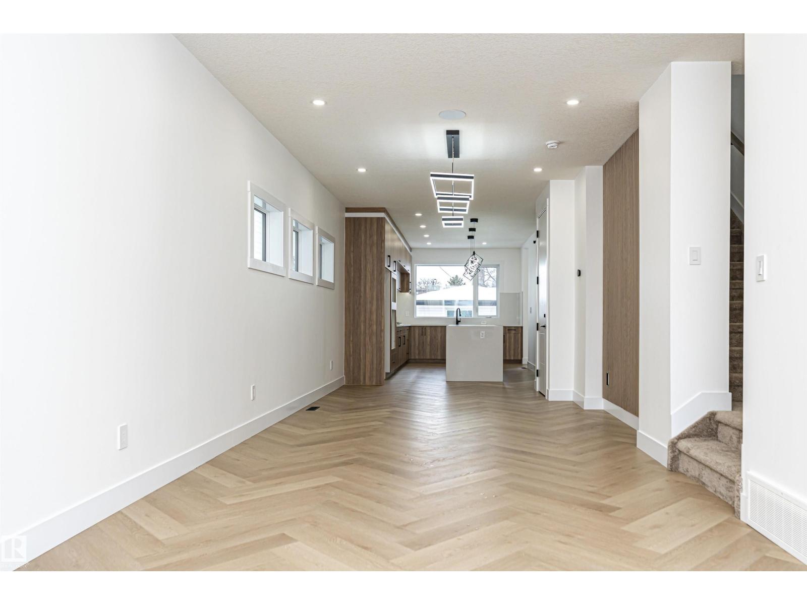 9624 86 St Nw, Edmonton, Alberta T6C 3E9 - Photo 9 - E4469638