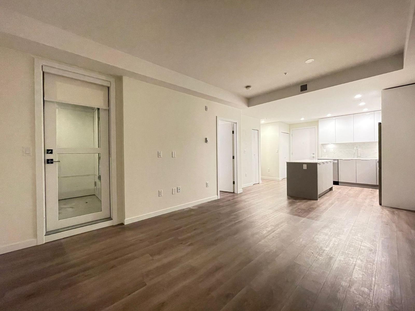 306 14257 103a Avenue, Surrey, British Columbia  V3T 1T1 - Photo 4 - R3068203