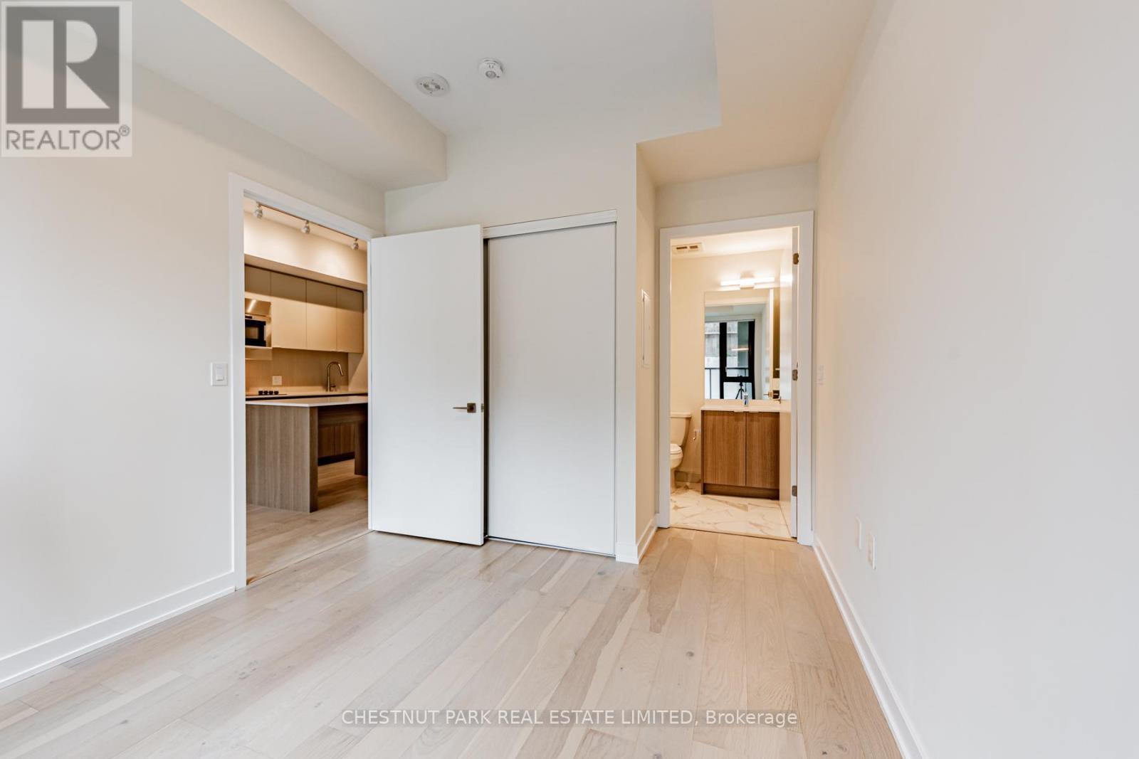 203 - 840 St Clair Avenue W, Toronto, Ontario  M6C 0A4 - Photo 12 - C12682898