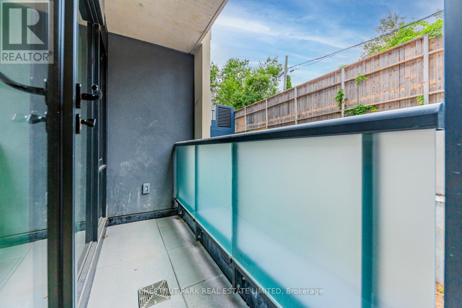 203 - 840 St Clair Avenue W, Toronto, Ontario  M6C 0A4 - Photo 15 - C12682898