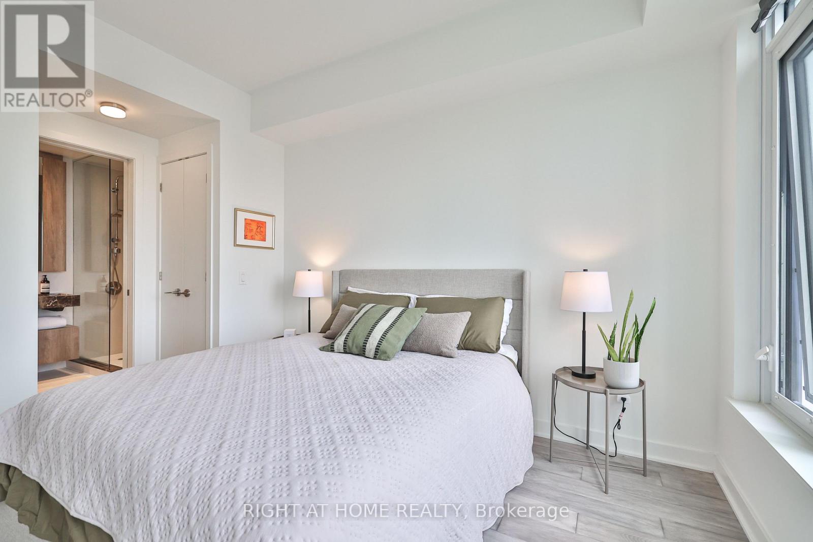 1205 - 11 Yorkville Avenue, Toronto, Ontario  M4W 0B7 - Photo 16 - C12682950