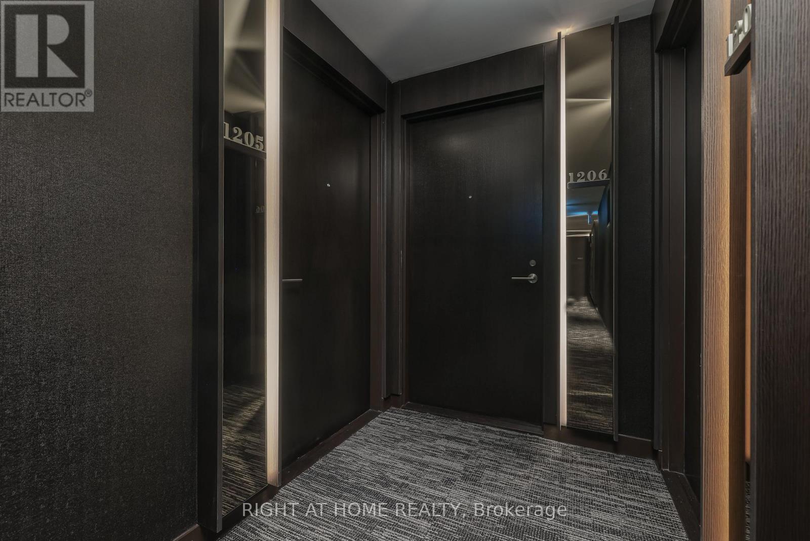 1205 - 11 Yorkville Avenue, Toronto, Ontario  M4W 0B7 - Photo 3 - C12682950