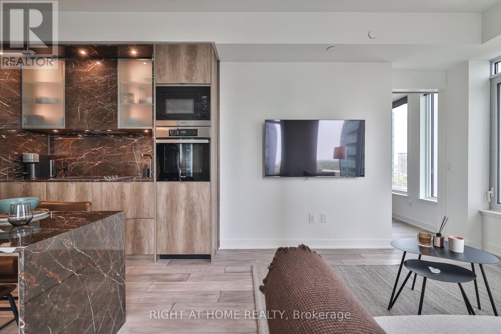 1205 - 11 Yorkville Avenue, Toronto, Ontario  M4W 0B7 - Photo 9 - C12682950