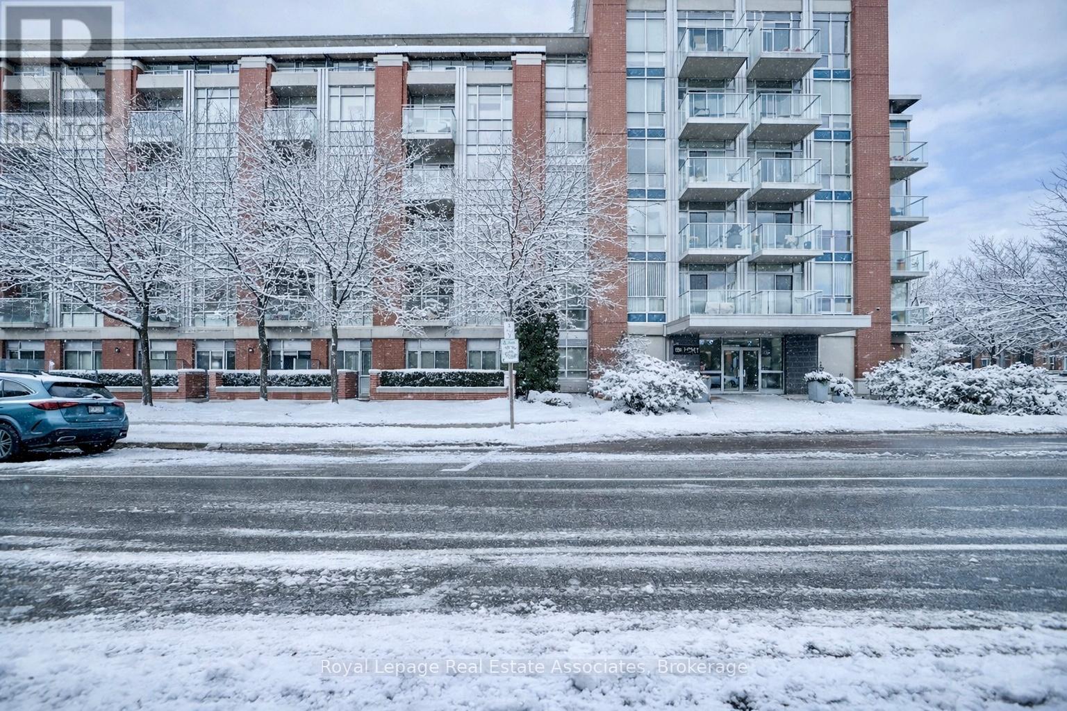 107 - 80 Port Street E, Mississauga, Ontario  L5G 4V6 - Photo 2 - W12483336