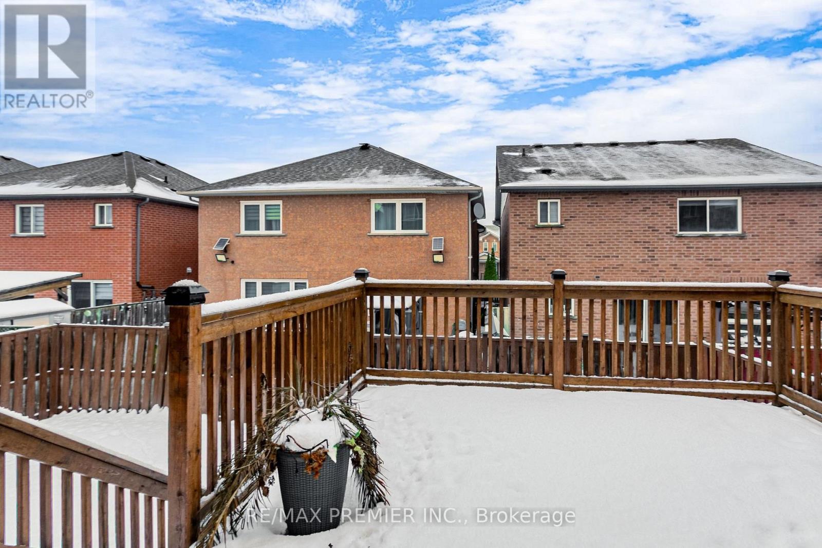 11 Four Seasons Circle, Brampton, Ontario  L7A 2A8 - Photo 13 - W12657800