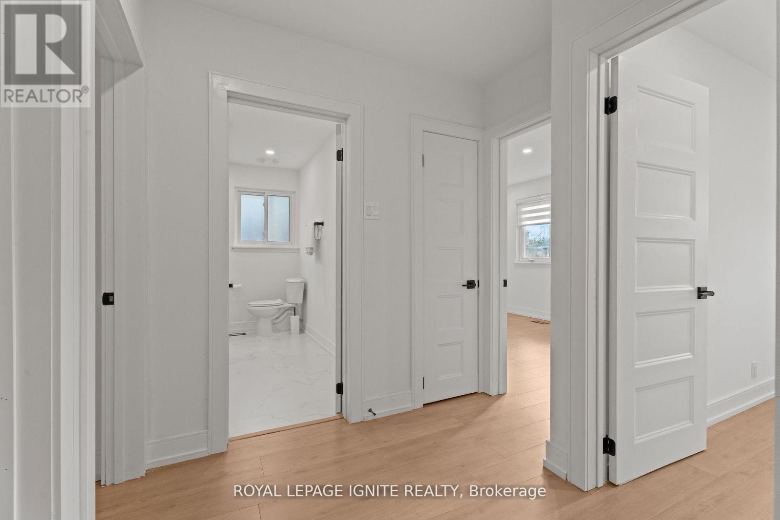 7 Isherwood Court, Mississauga, Ontario  L5M 1E6 - Photo 15 - W12682918