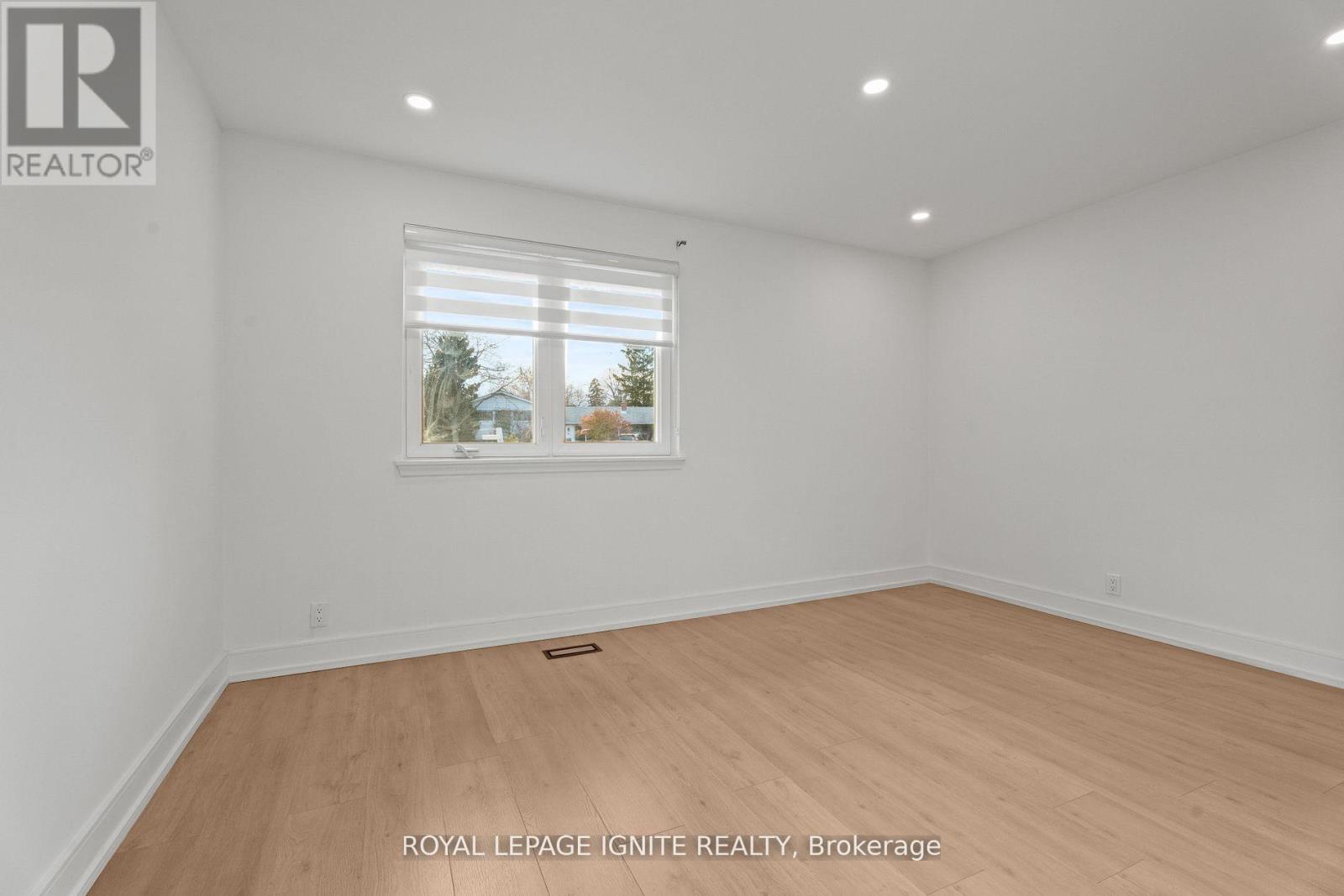 7 Isherwood Court, Mississauga, Ontario  L5M 1E6 - Photo 16 - W12682918