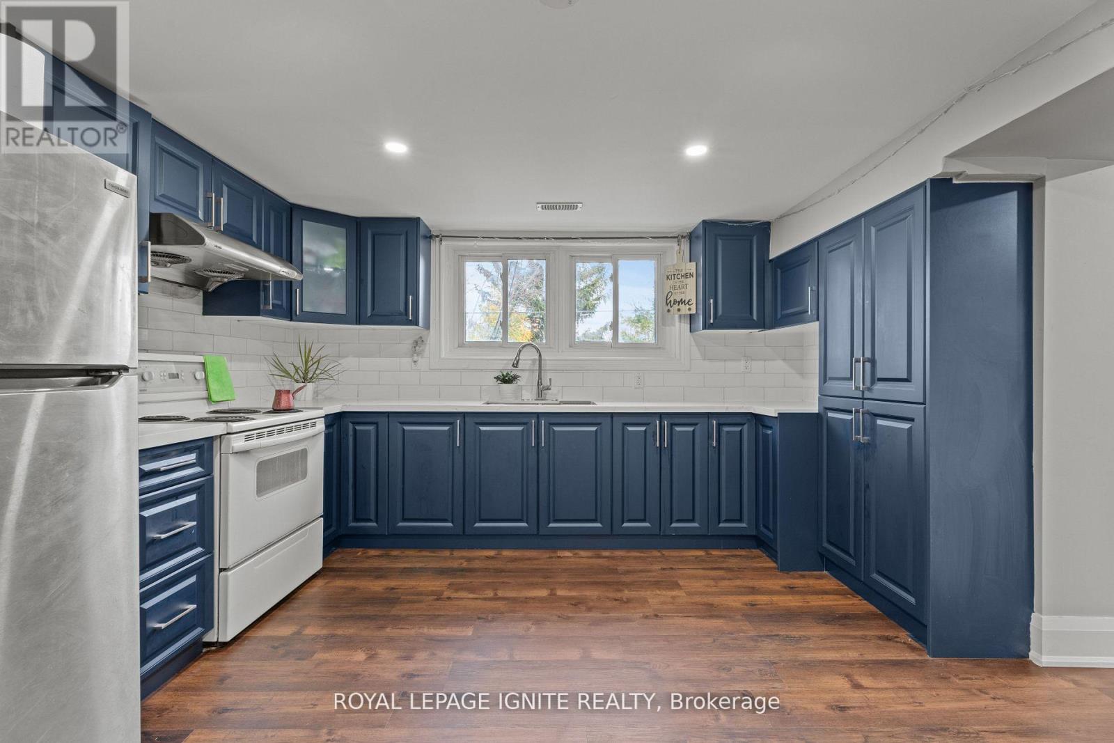 7 Isherwood Court, Mississauga, Ontario  L5M 1E6 - Photo 23 - W12682918