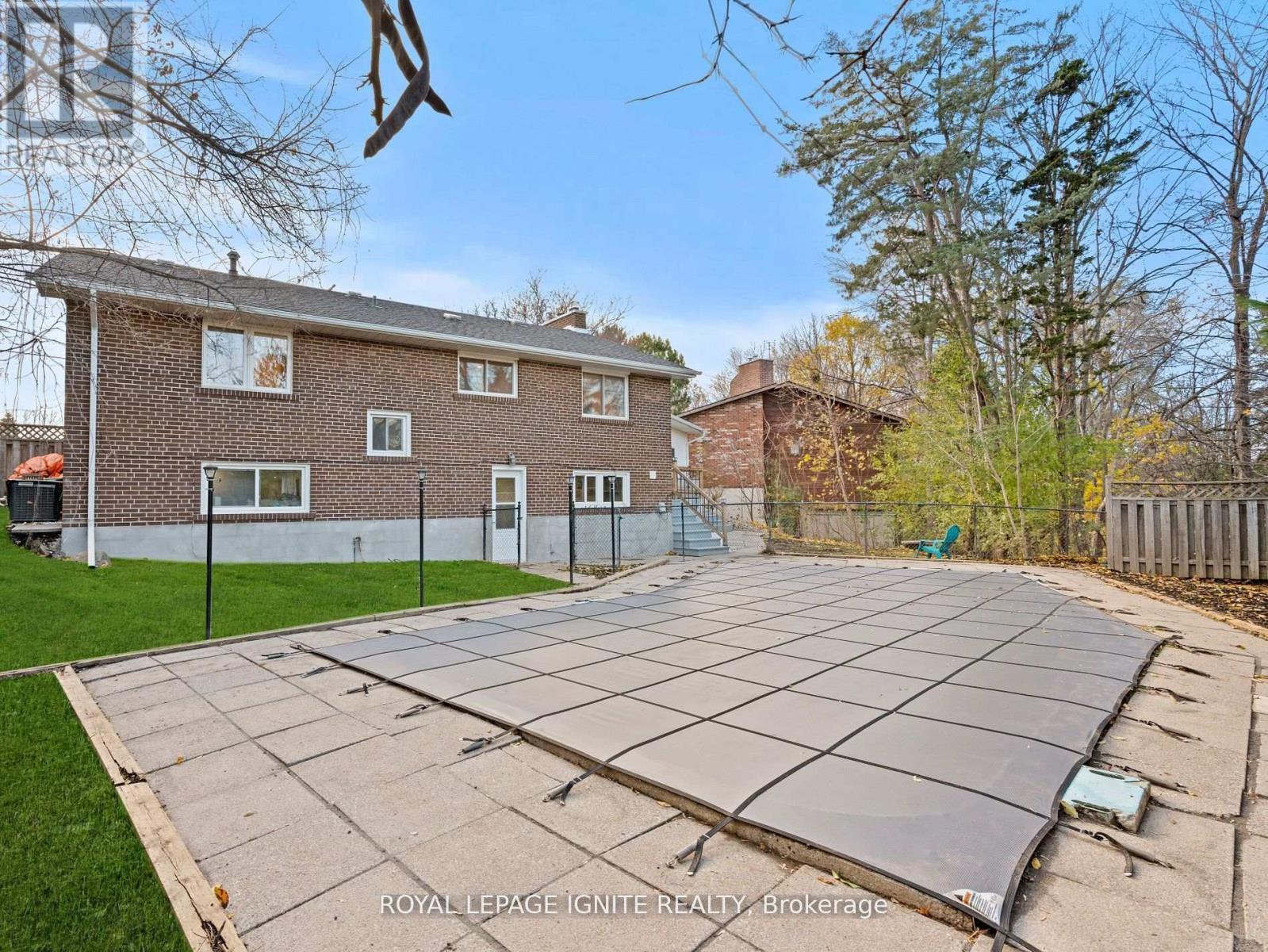 7 Isherwood Court, Mississauga, Ontario  L5M 1E6 - Photo 35 - W12682918