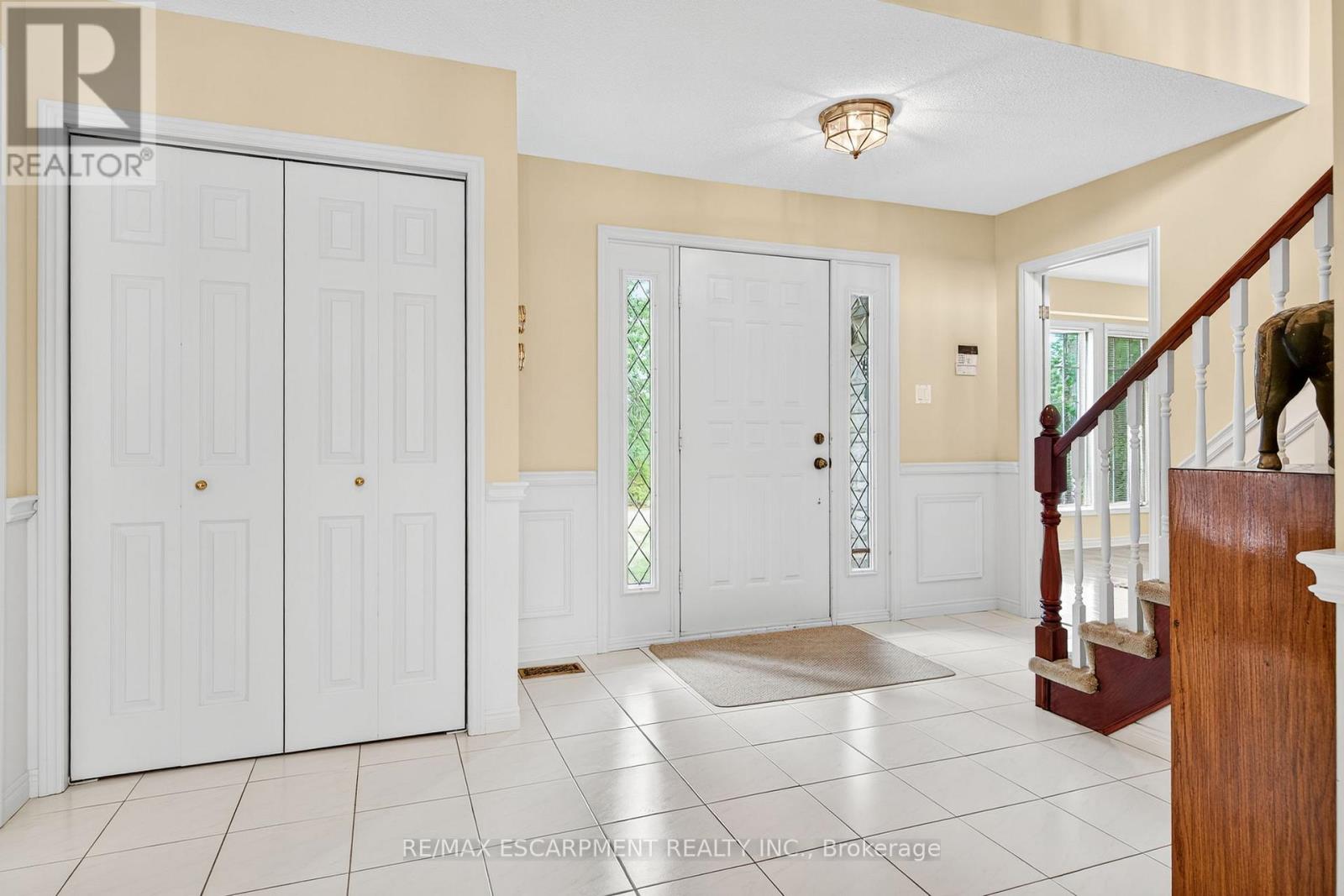 22 Weneil Drive, Hamilton, Ontario  L8B 0Z6 - Photo 7 - X12682928