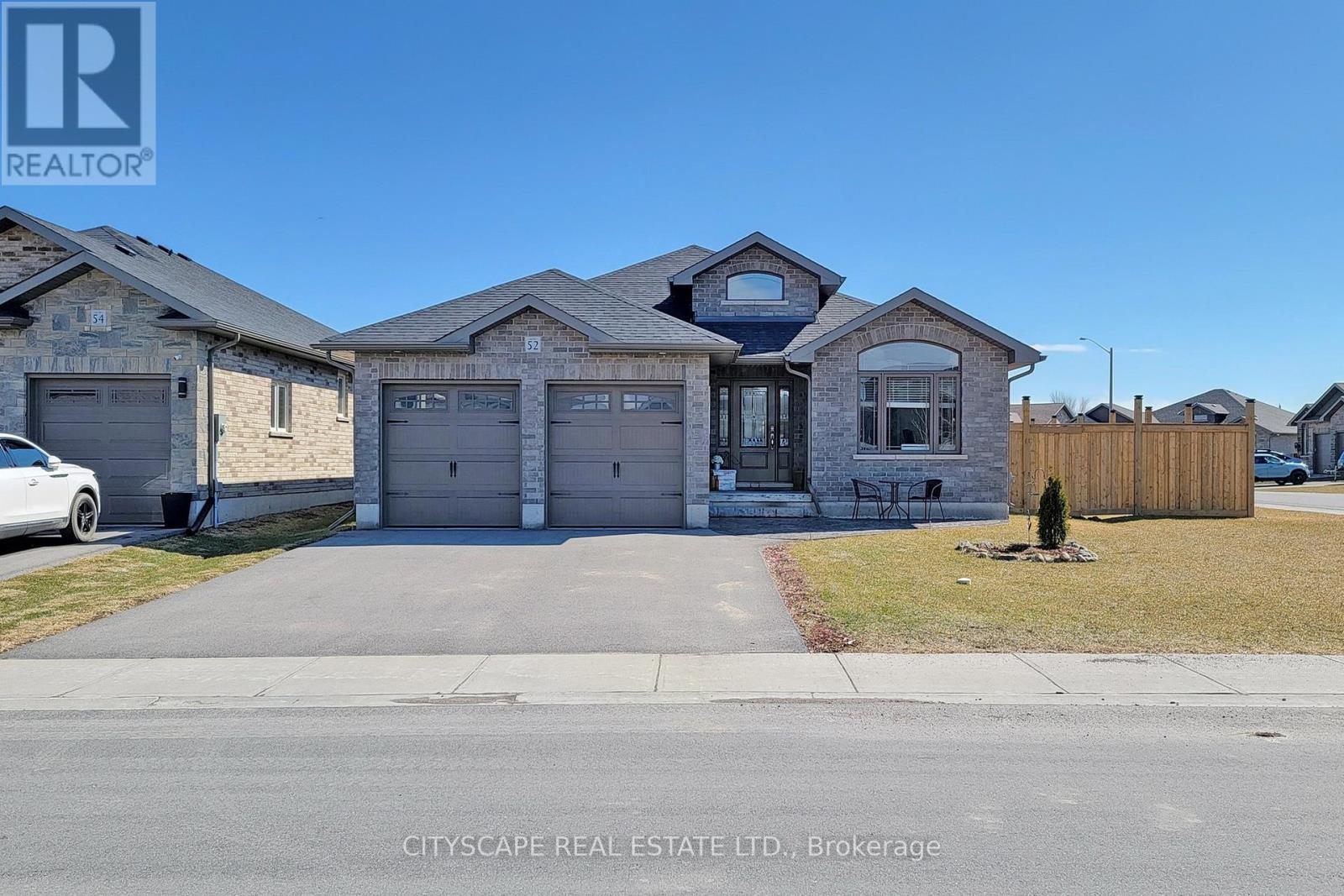 52 Crews Crescent, Quinte West, Ontario  K8V 0G3 - Photo 2 - X12682930