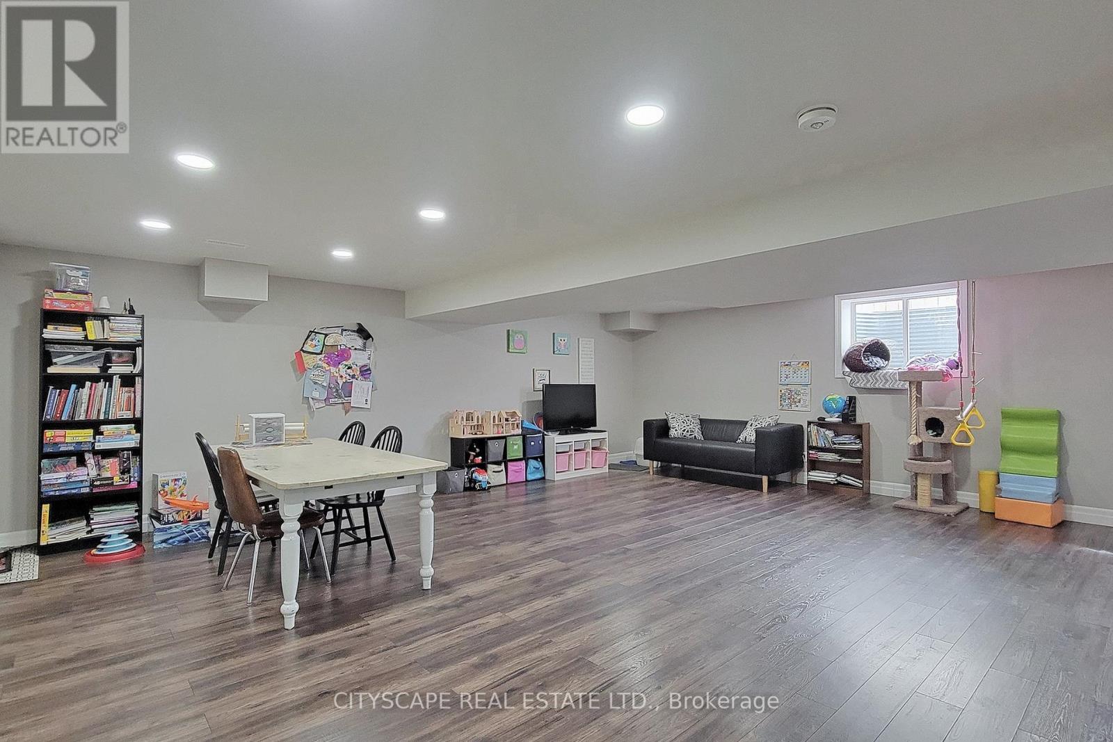 52 Crews Crescent, Quinte West, Ontario  K8V 0G3 - Photo 23 - X12682930