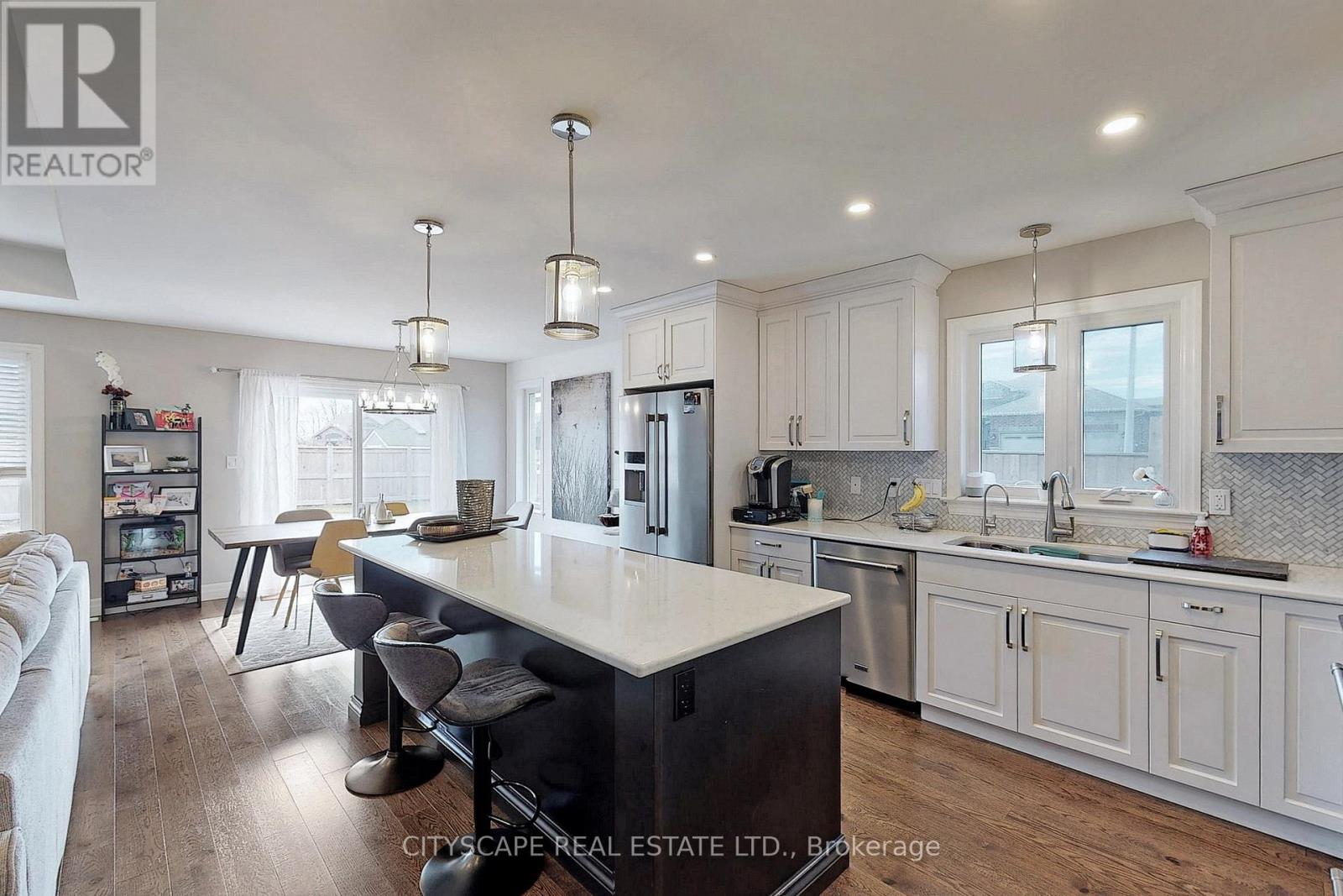 52 Crews Crescent, Quinte West, Ontario  K8V 0G3 - Photo 7 - X12682930