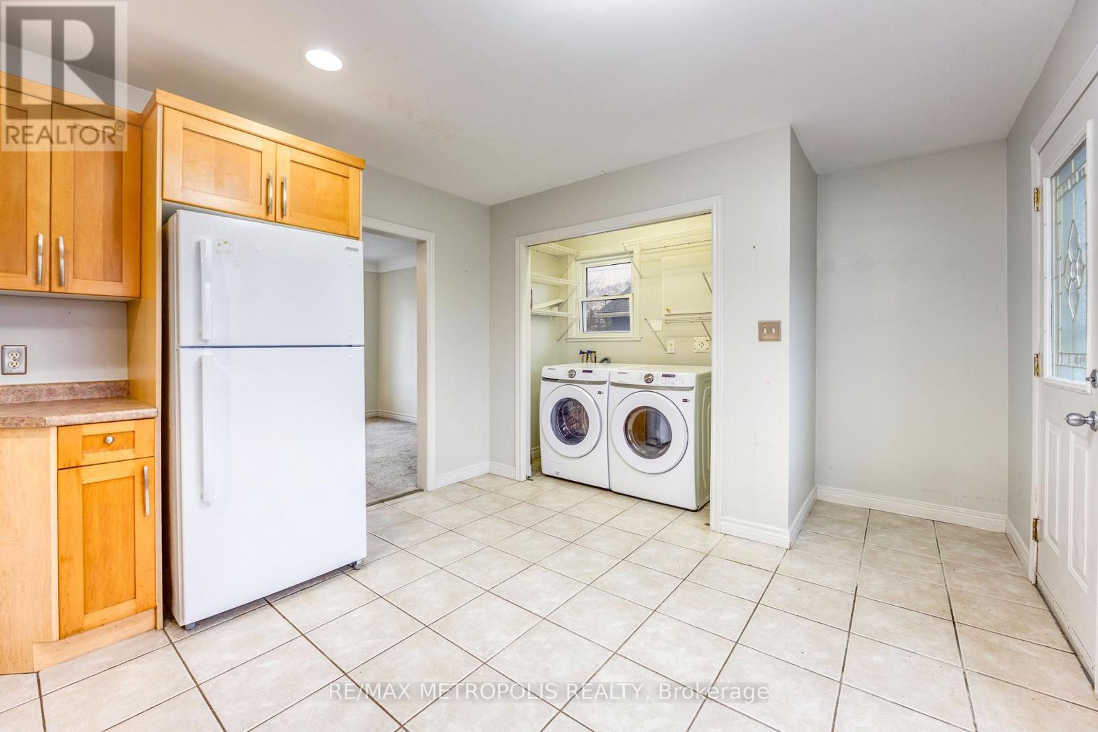 704 Houser Street, Point Edward, Ontario  N7V 1A9 - Photo 14 - X12682932