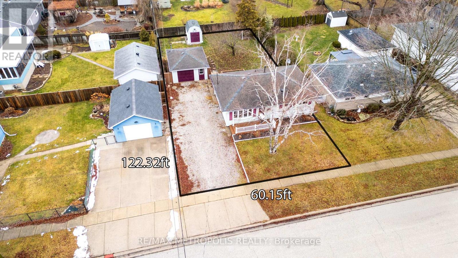 704 Houser Street, Point Edward, Ontario  N7V 1A9 - Photo 25 - X12682932