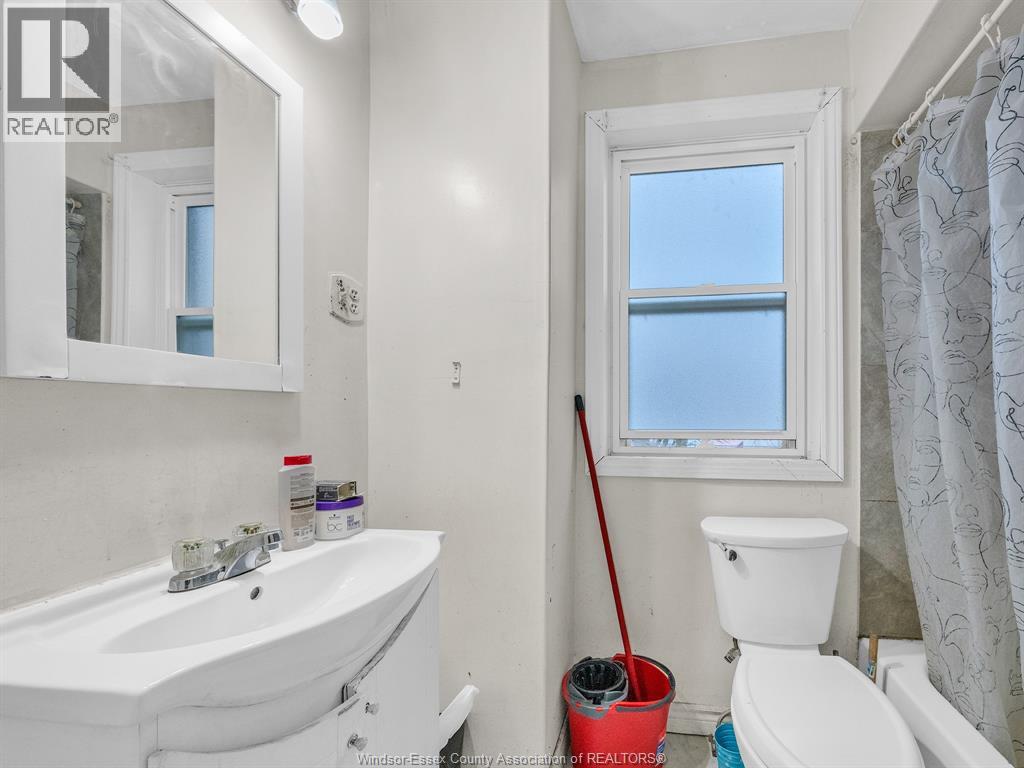 780 Dougall, Windsor, Ontario  N9A 4P8 - Photo 29 - 26000654